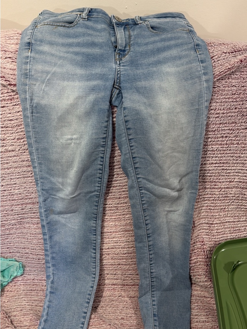 American Eagle Outfitters Light Wash Skinny Jeans